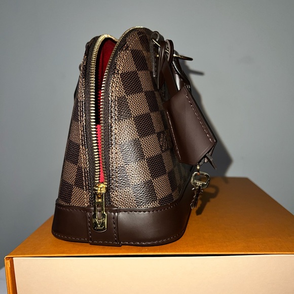 Louis Vuitton Alma BB !!SOLD ON MER*CARI!! - Picture 4 of 11